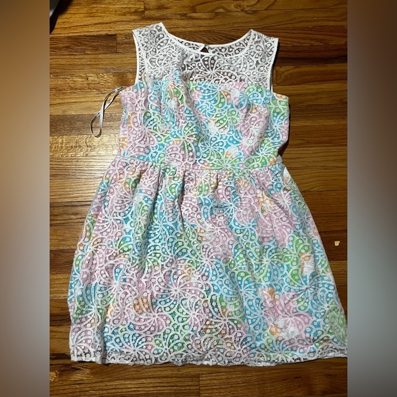 Lilly Pulitzer Lottie lace rainbow dress size 8 worn once - Picture 1 of 3